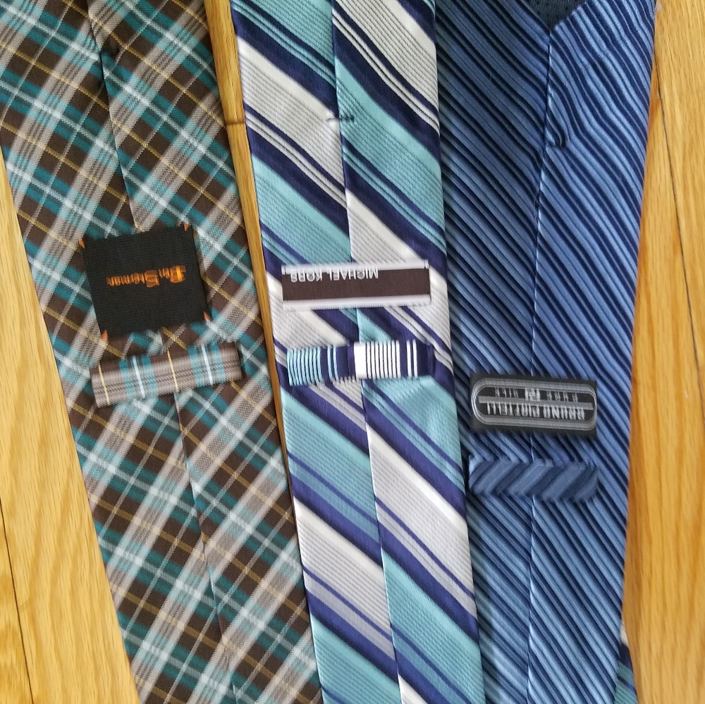 Assorted ties - Picture 8 of 16